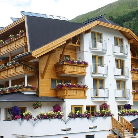 Haus Bergkristall Acomodação com café da manhã Obergurgl Exterior foto